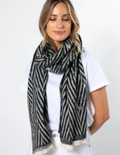 Diagonal Stripe Scarf