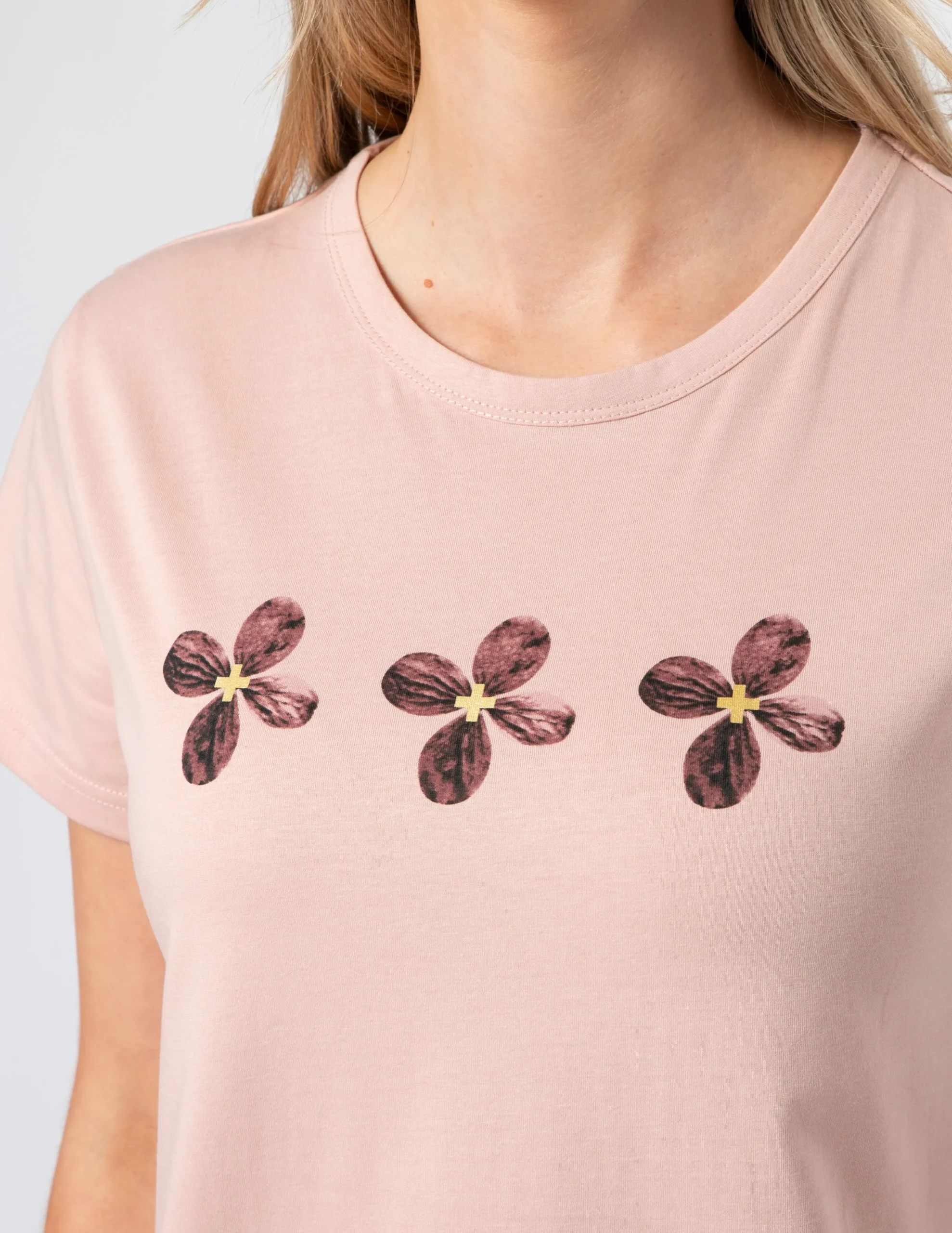 T-Shirt - Antique Rose Dried Hydrangeas